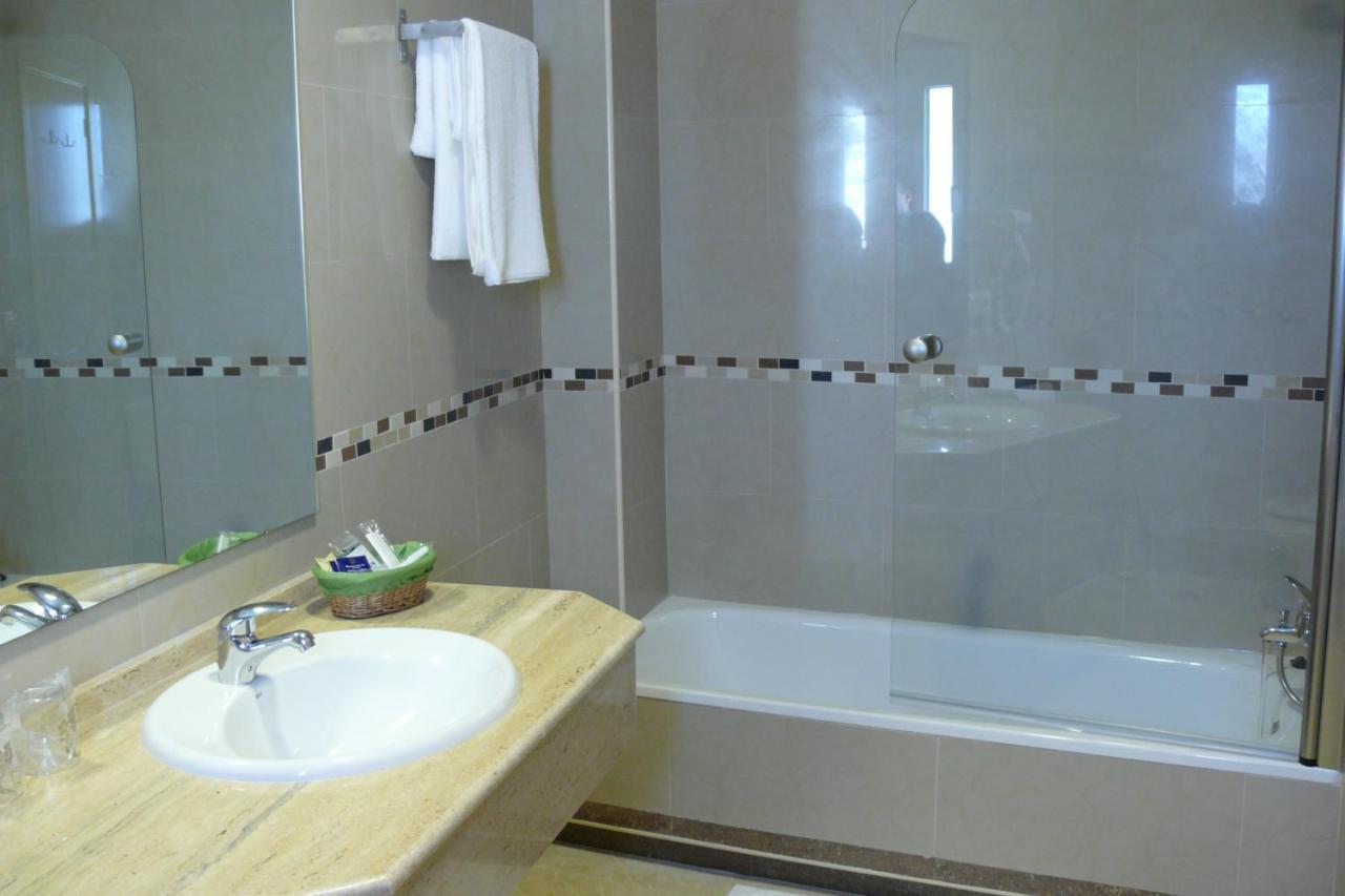 Hostal Albero By Eme Hoteles Sanlúcar la Mayor Cameră foto